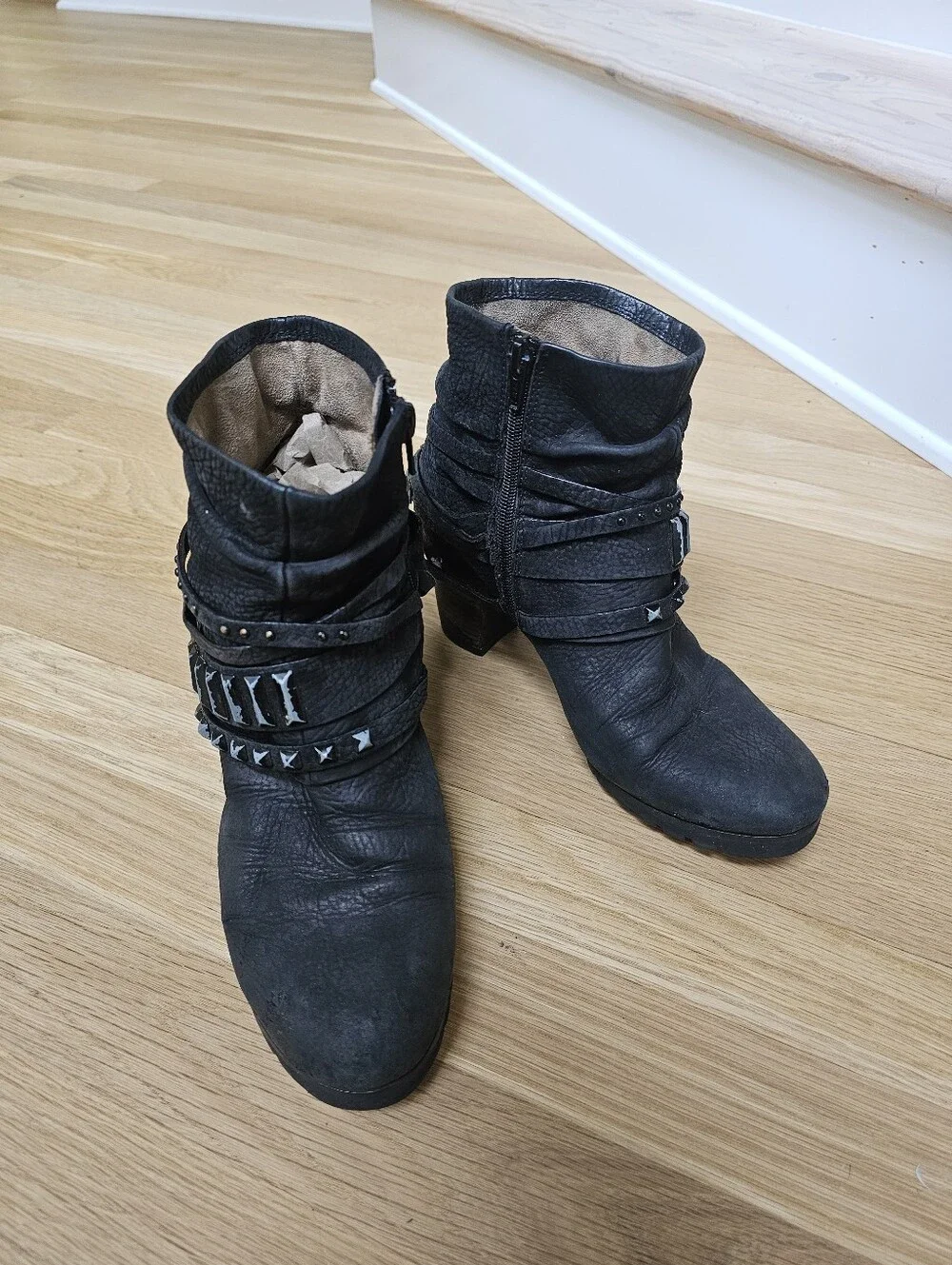 $995 Kennel Und Schmenger Black Leather Studded/Straps Ankle Boots 7/8